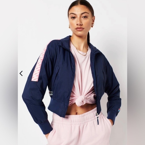 NEW SUPERDRY- non hooded track windbreaker - Picture 1 of 9